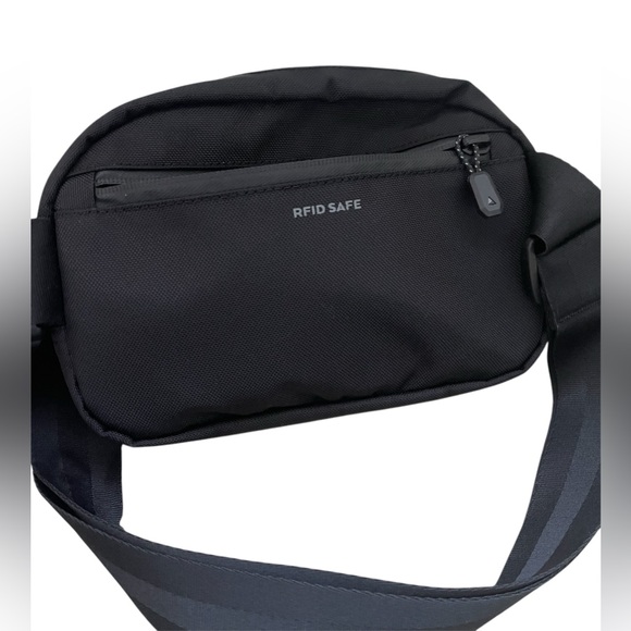 Belt Bag or Sling Bag - Picture 3 of 11